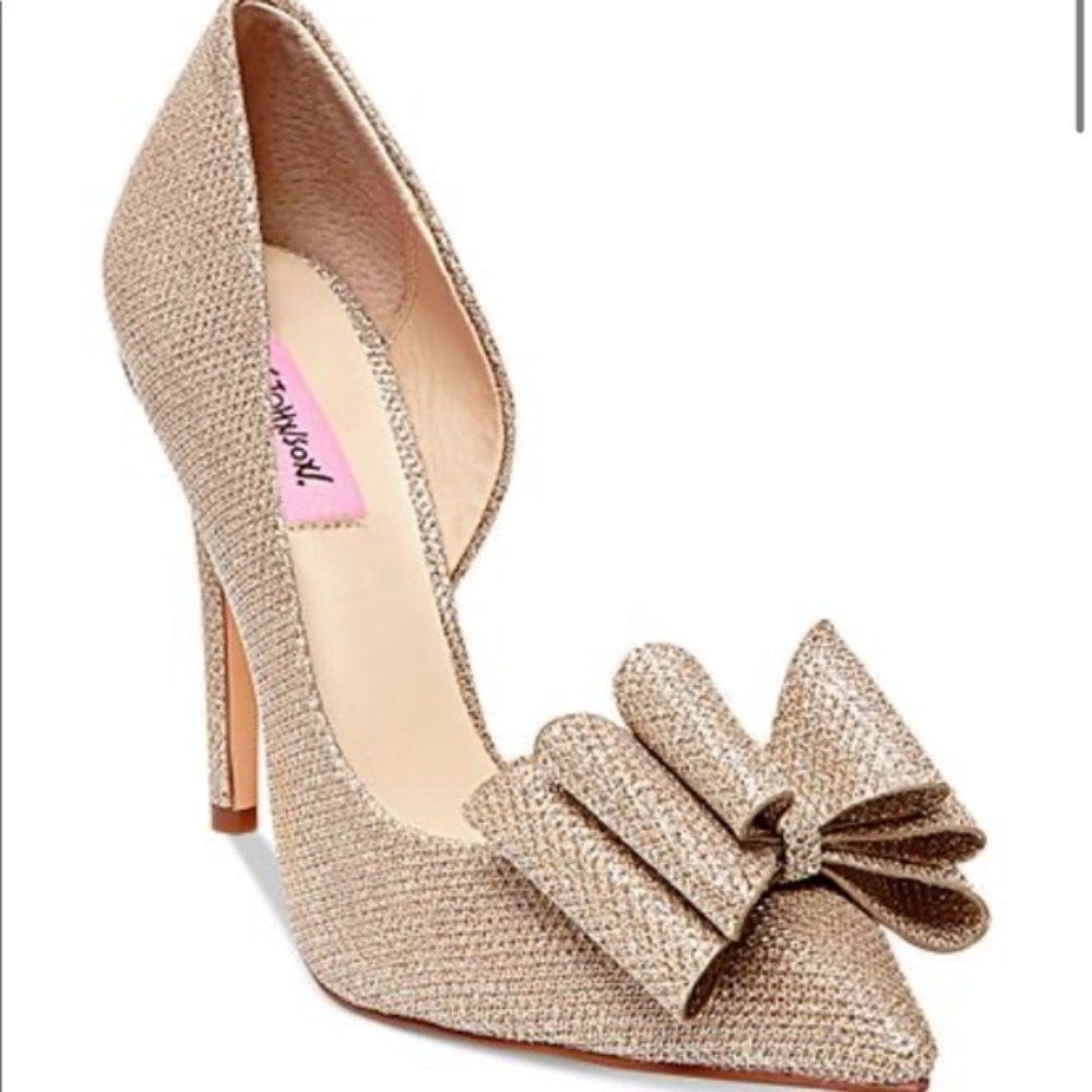 Betsey Johnson | Gold Sparkle | Bow Toe Pumps SZ 6